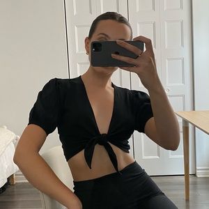 Black Puff Sleeve Bambi Top